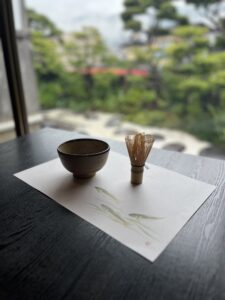 郡上八幡の和カフェ宗祇庵で抹茶を楽しむ席からの眺め